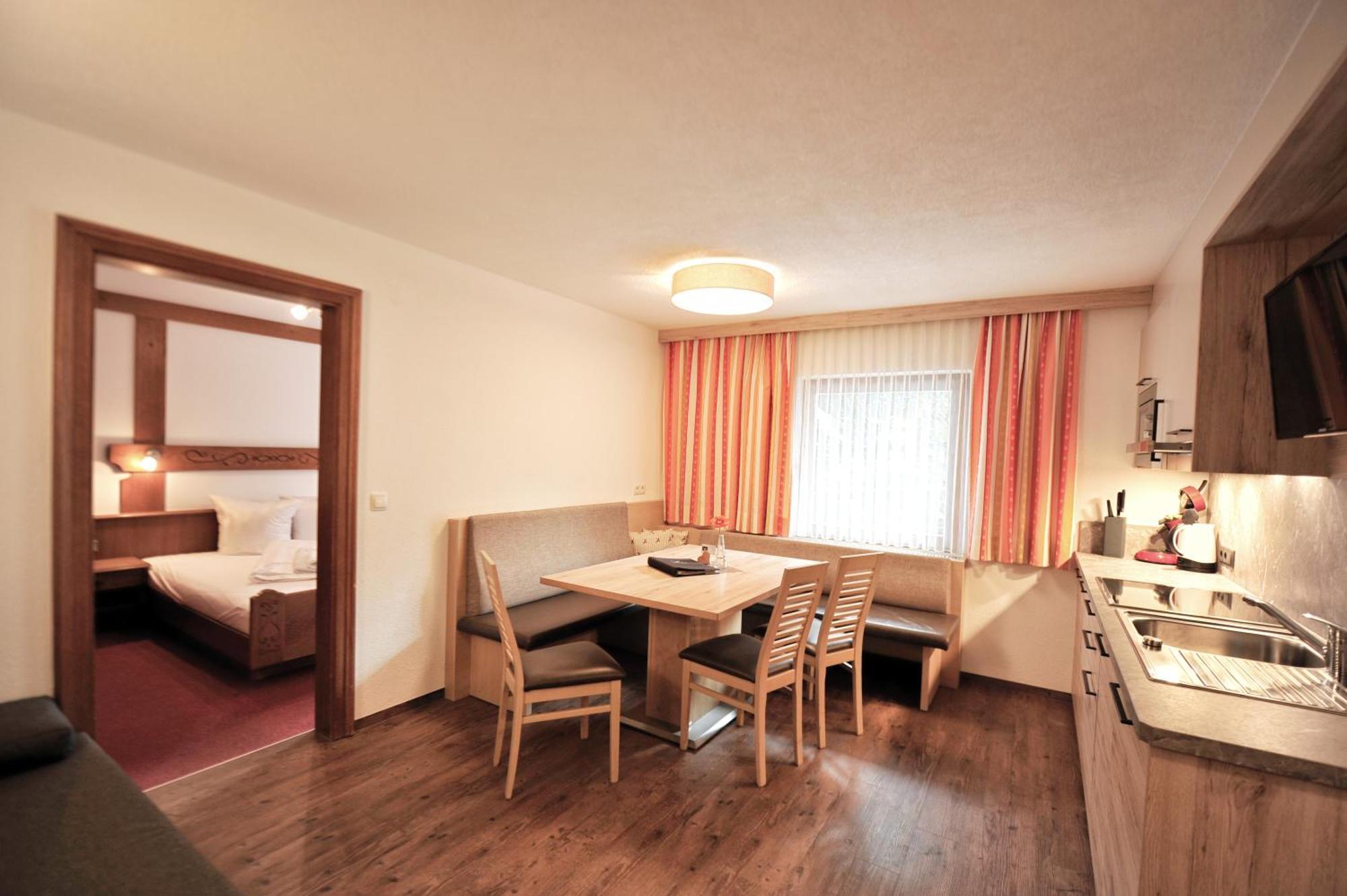 Ferienwohnung Haus Enzian Fiss Exterior foto