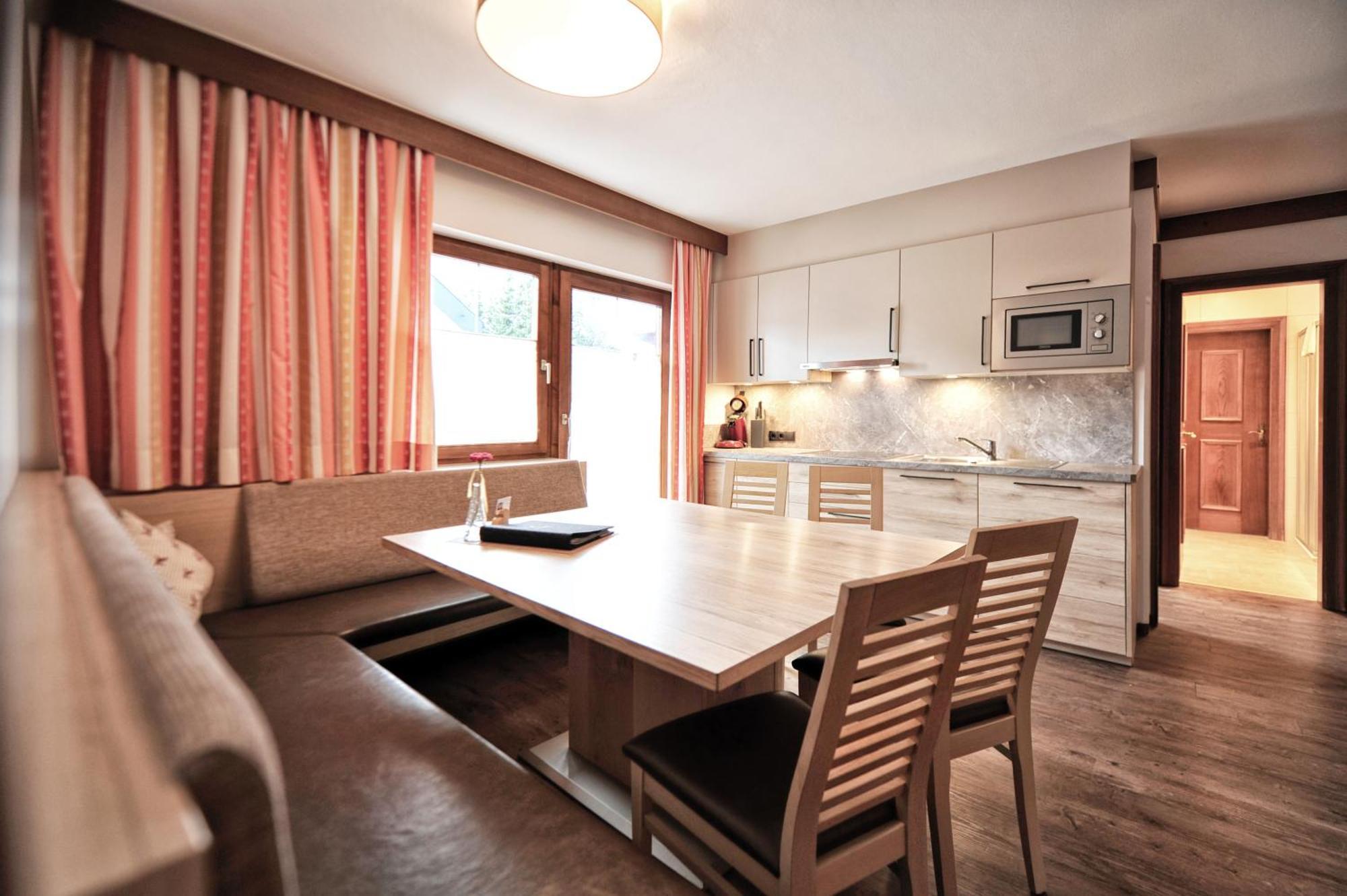 Ferienwohnung Haus Enzian Fiss Exterior foto